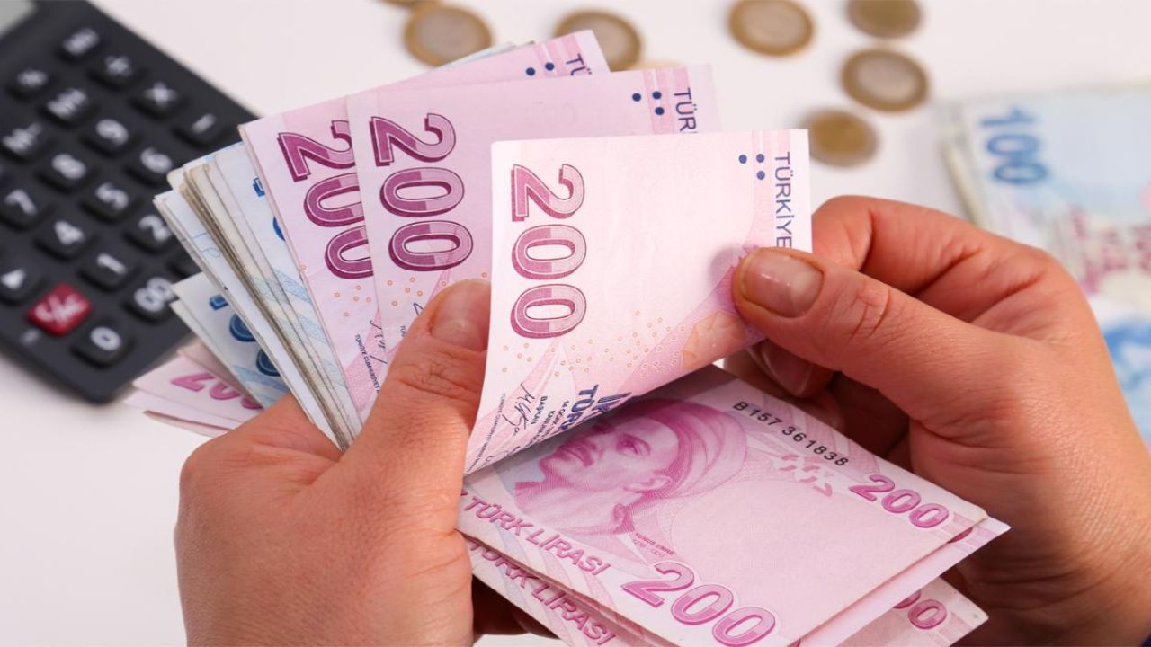 Bankada promosyon kuyruğu uzadı! Emekliye 42.000 TL ödenecek!