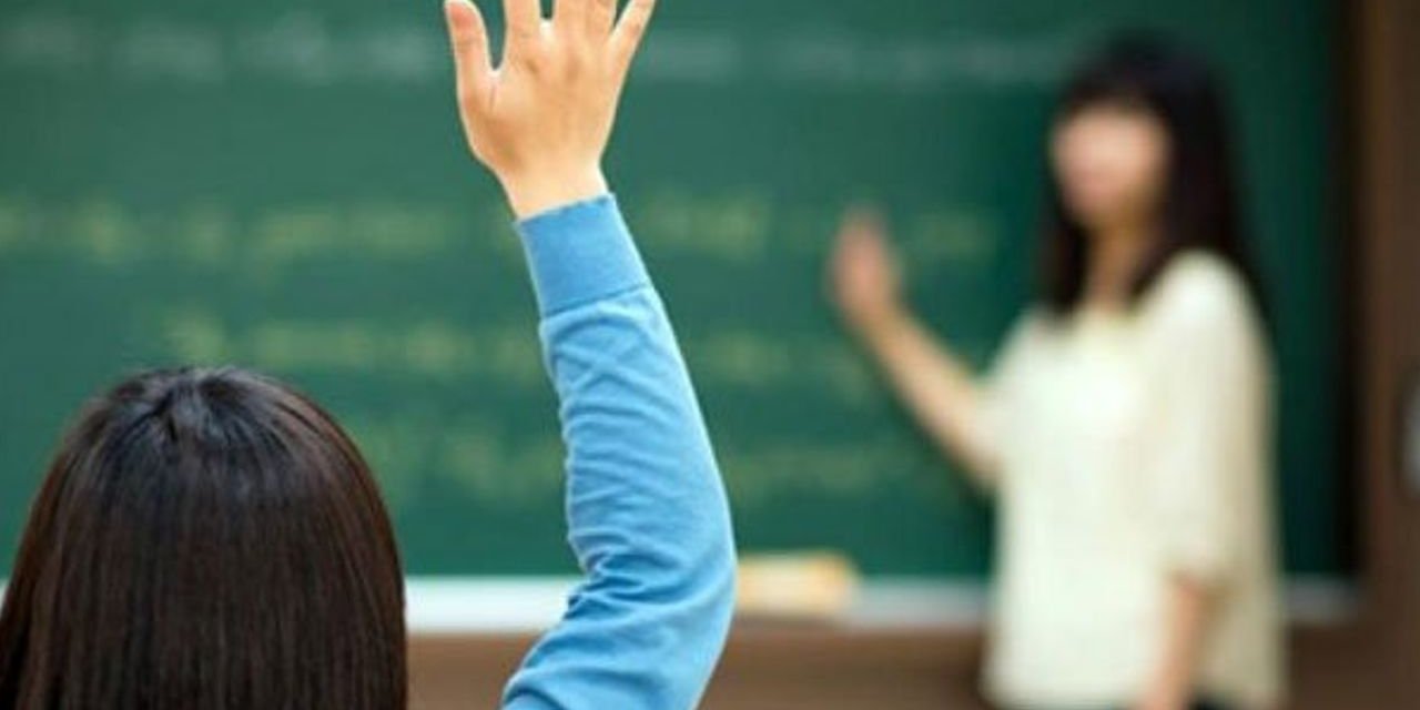 MEB'den Eğitimde Yeni Dönem: Öğrencilere 'Dijital Gelişim Karnesi' Geliyor!