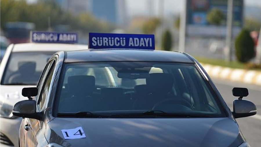 Ehliyet Alacaklar Dikkat: Sürücü Kurslarında 750 TL'ye Muayenesiz Sağlık Raporu Skandalı!