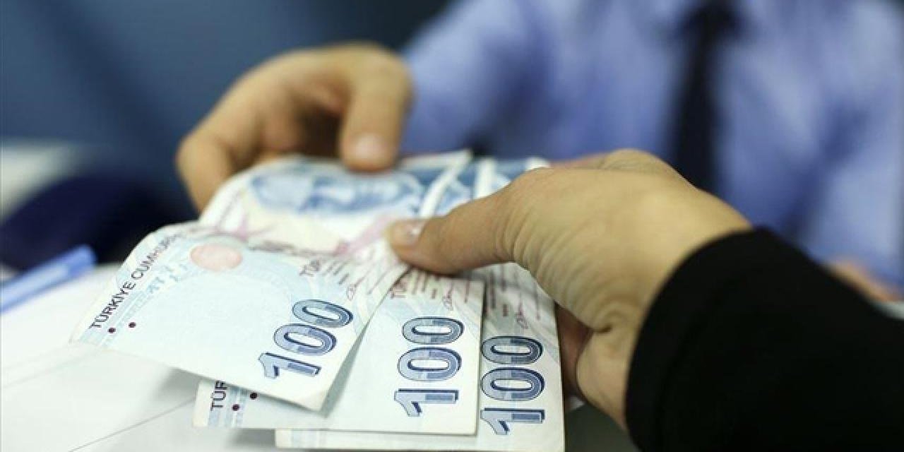 Hükümetten Memur Zammı Teklifi: Milyonların Gözü Masadaki Rakamlarda!