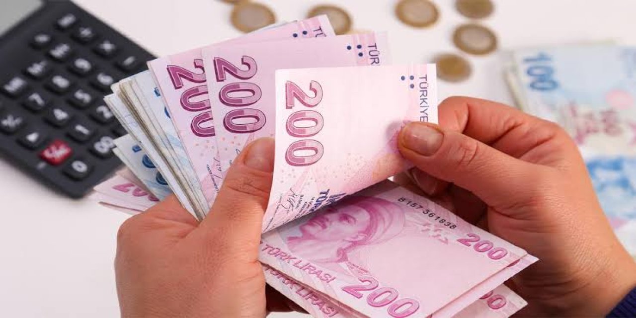Hükümetin İlk Memur Zammı Teklifi Açıklandı: Sendikalar Rakamları Reddetti