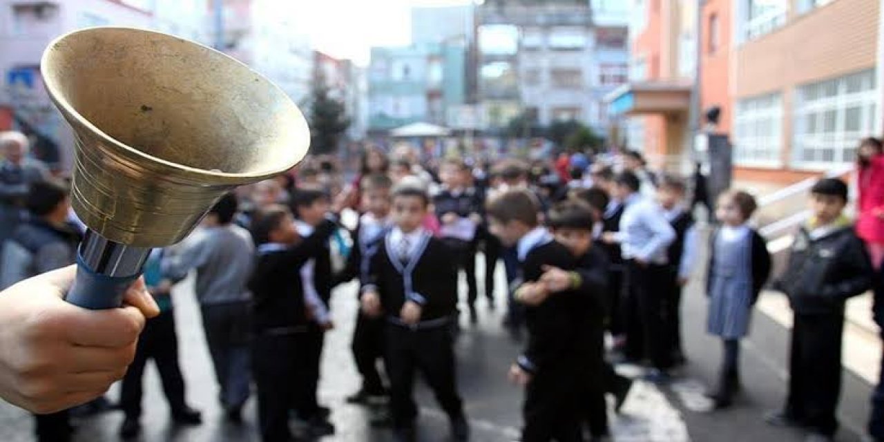 MEB Açıkladı: 2025-2026 Eğitim Öğretim Yılı Takvimi! Okullar Ne Zaman Açılacak, Tatiller Ne Zaman?