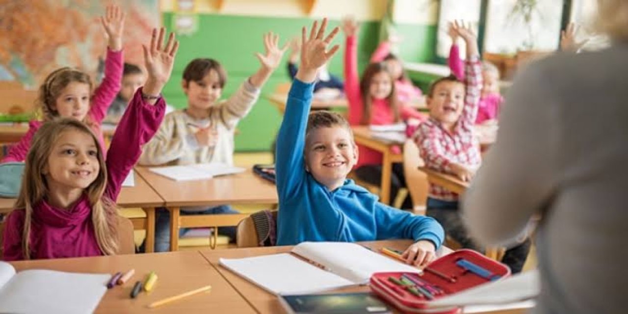 MEB 2025-2026 Eğitim Takvimini Açıkladı: Uyum Haftası ve Tatil Tarihleri Netleşti