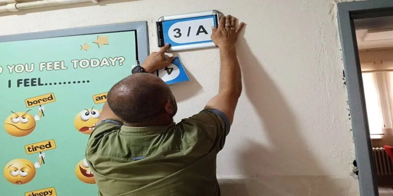 Sakarya'da Fedakar Okul Müdürü: Elinde Fırça ve Kaynak Makinesiyle Okulu Baştan Yarattı