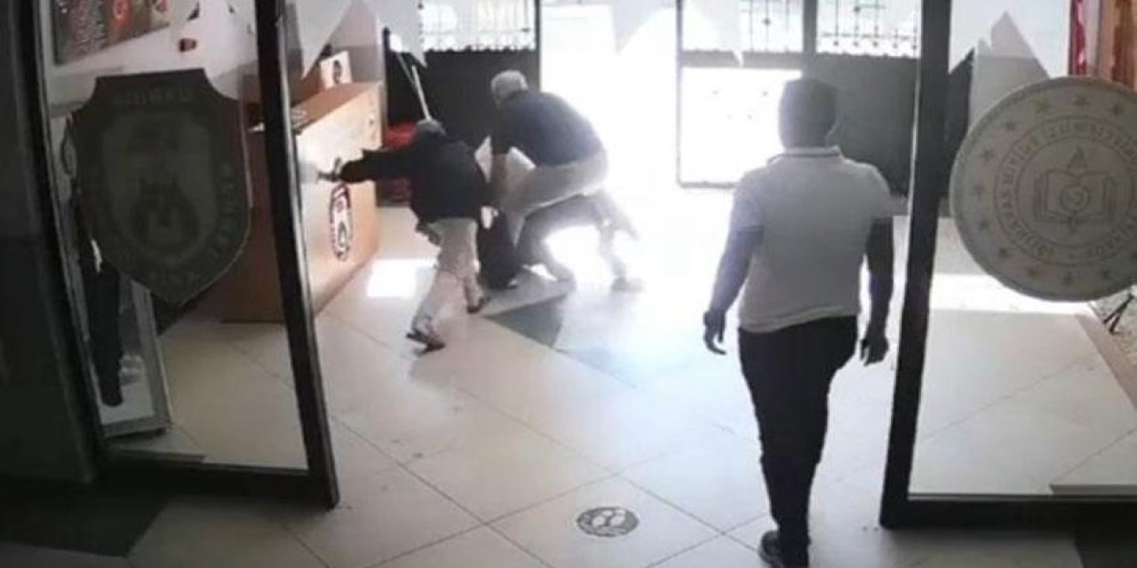 Darıca'da Okulda Dehşet Anları: Kayıt Talebi Reddedilen Veli, Müdür ve Yardımcısına Bıçak Çekti