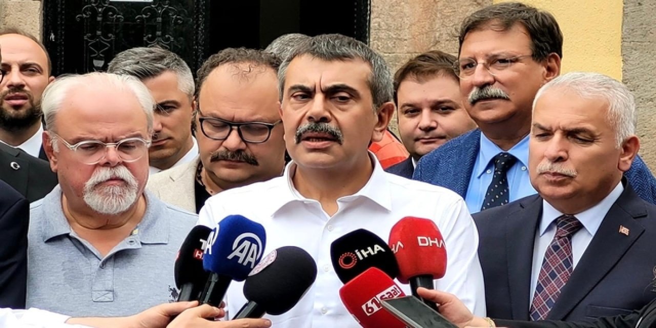 Bakan Tekin:"Eğitim Sadece Öğretmenlerimizin Sırtına Yüklenecek Bir Süreç Değil"