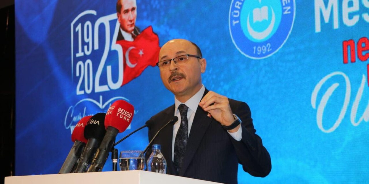 Öğretmen Atamalarında Mülakat Krizi: KPSS Puanı Yüksek Adaylar Elendi, Sendikalar Ayaklandı!