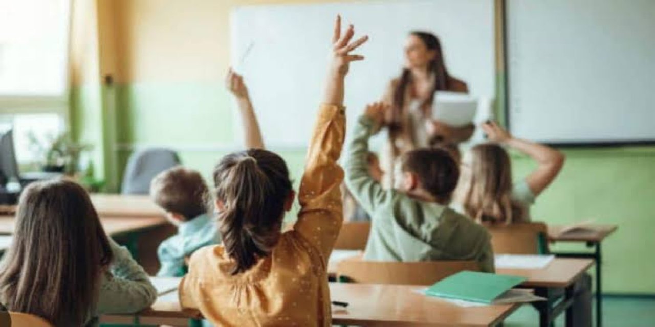 Öğretmenlere Uyum Haftası Ek Ödemesi: MEB, Okul Öncesi ve 1. Sınıf Öğretmenlerinin Alacağı Ücreti Açıkladı