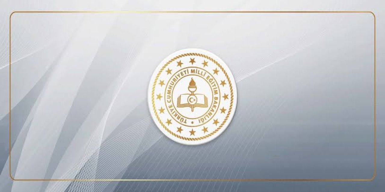 Yeni Müfredatta 'Yeşil Vatan' Vurgusu: Milyonlarca Öğrenciye Fidan Dağıtılacak!
