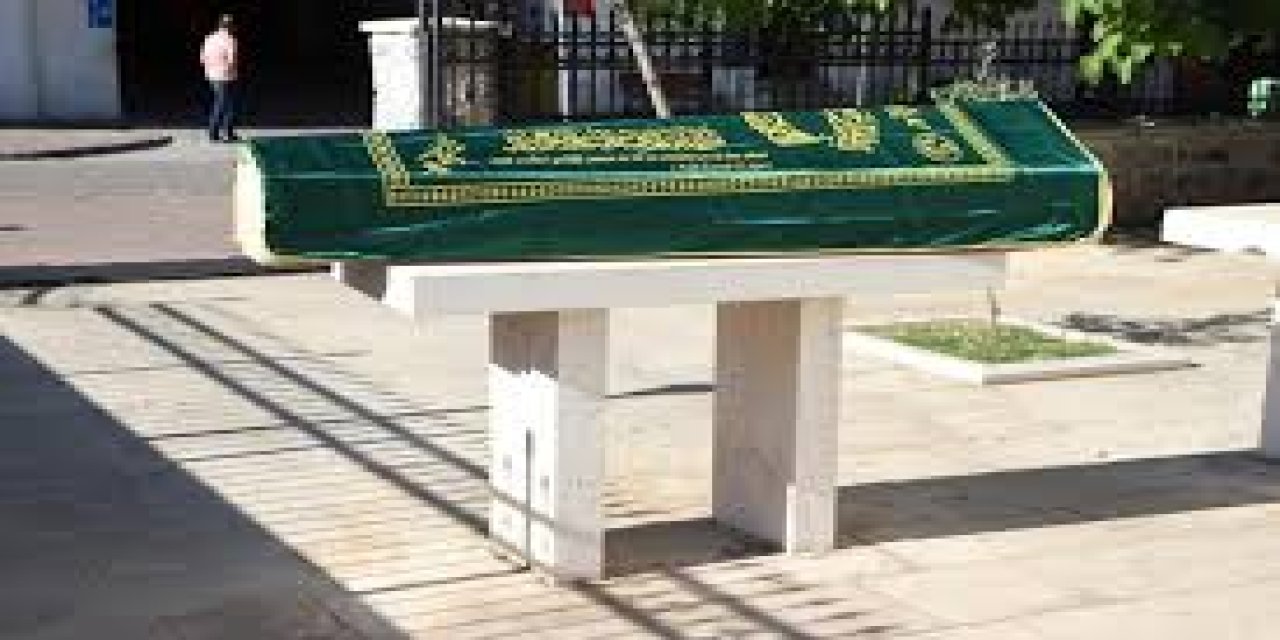 Kütahya'da Eğitim Camiasını Yasa Boğan Haber: 35 Yaşındaki Müdür Yardımcısı Hayata Veda Etti