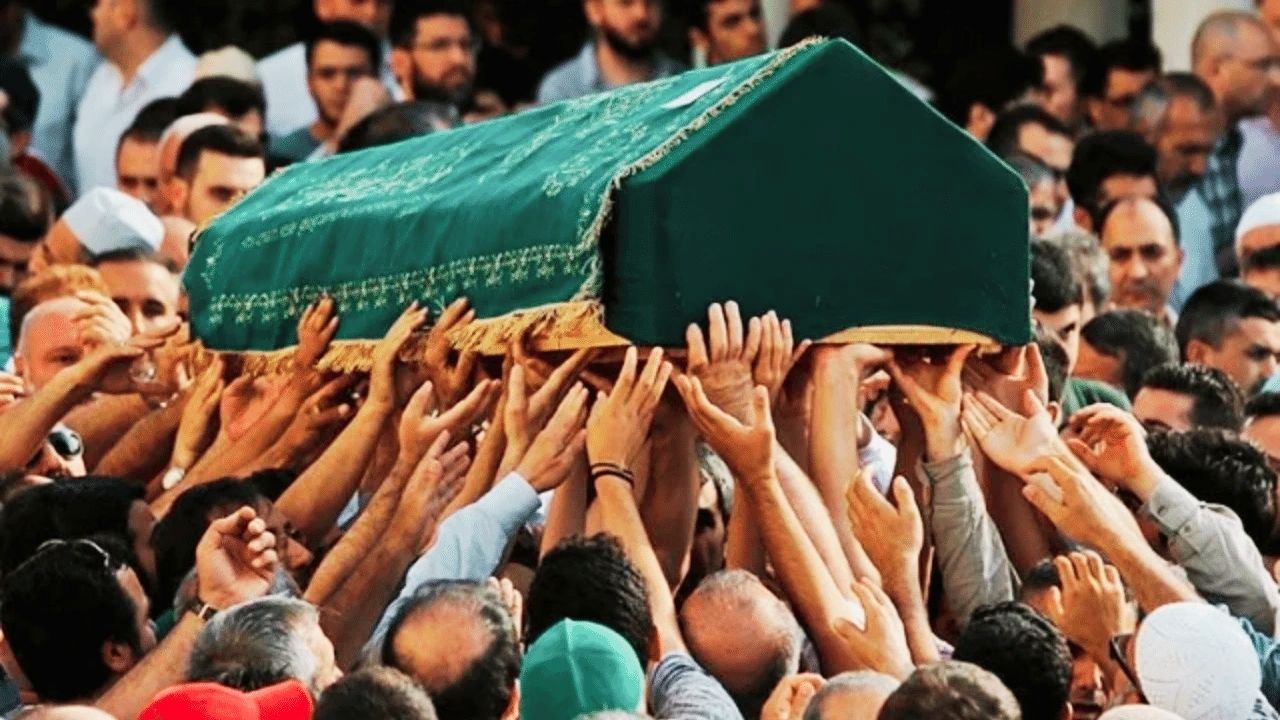 Çorum Eğitim Camiası Yasta: Müfettiş Ekrem Kiraz Hayatını Kaybetti