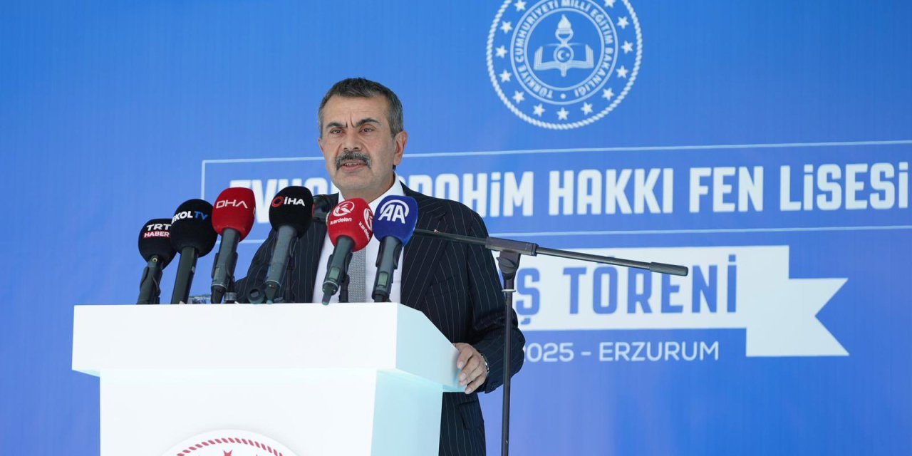 Bakan Tekin'den Eğitimin 20 Yıllık Karnesi: 'Devrim Niteliğinde Adımlar Atıldı'