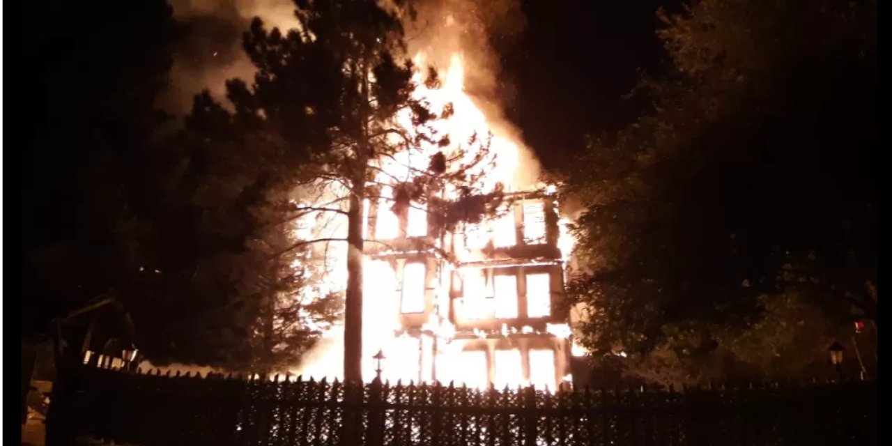 Mudurnu'da Tarihi Facia: 170 Yıllık Konak Kül Oldu, Vakıf Hedefte
