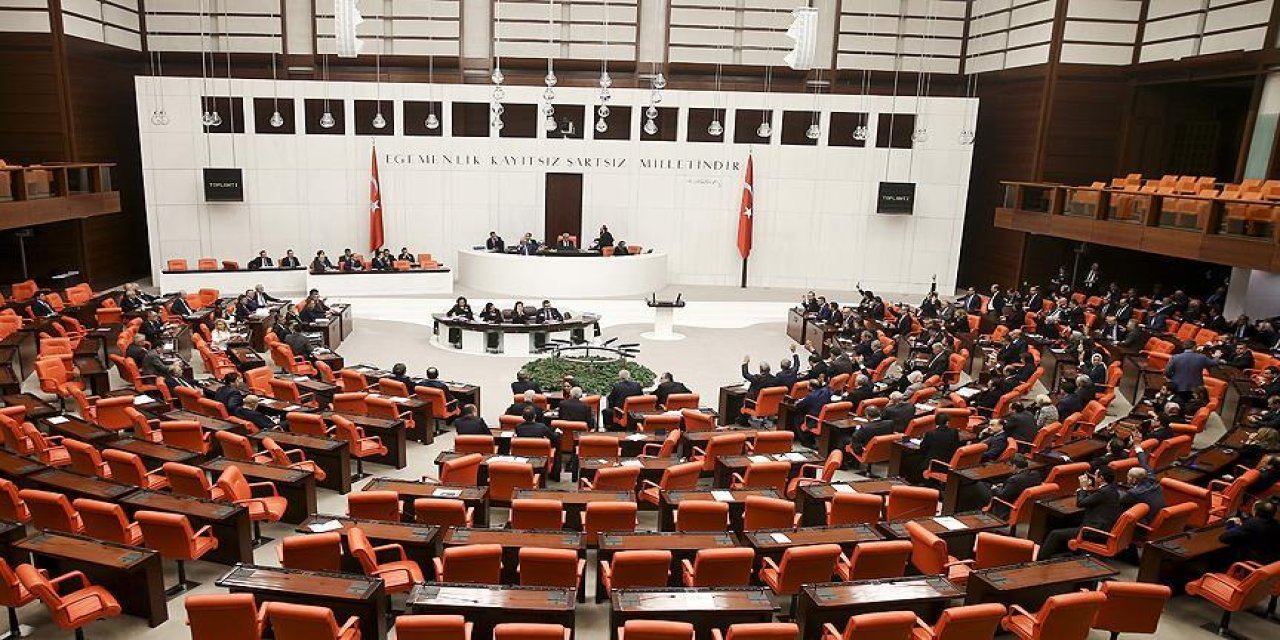 Öğretmen Maaşları İçin Yeni Rakam Gündemde: Yoksulluk Sınırı 88 Bin TL'yi İşaret Ediyor