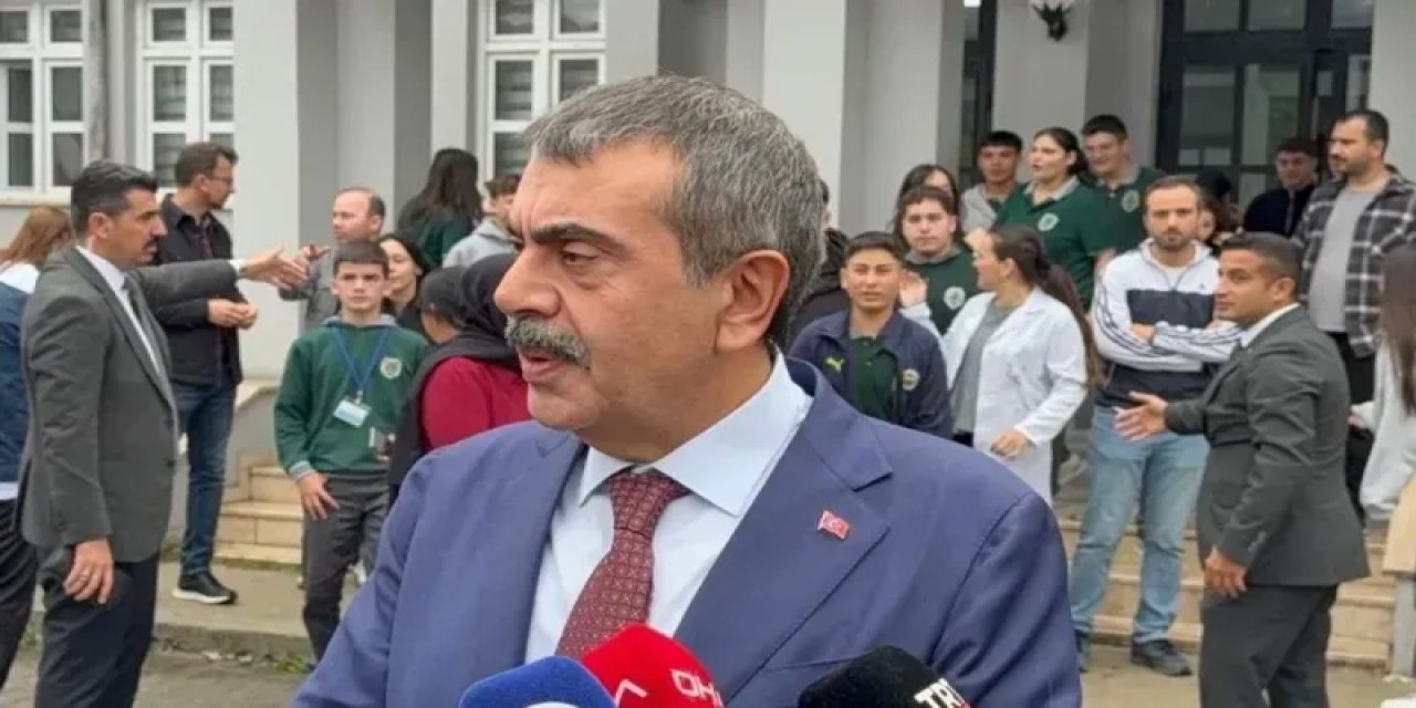 Bakan Tekin'in Sürpriz Okul Ziyaretinde Güldüren Anlar: Öğretmen Veli Sandı!
