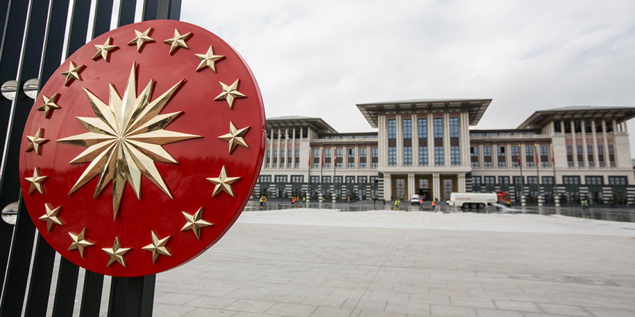 AK Parti'de Teşkilat Operasyonu: 8 İl Başkanı Görevden Alındı, Gözler Kabine Revizyonunda