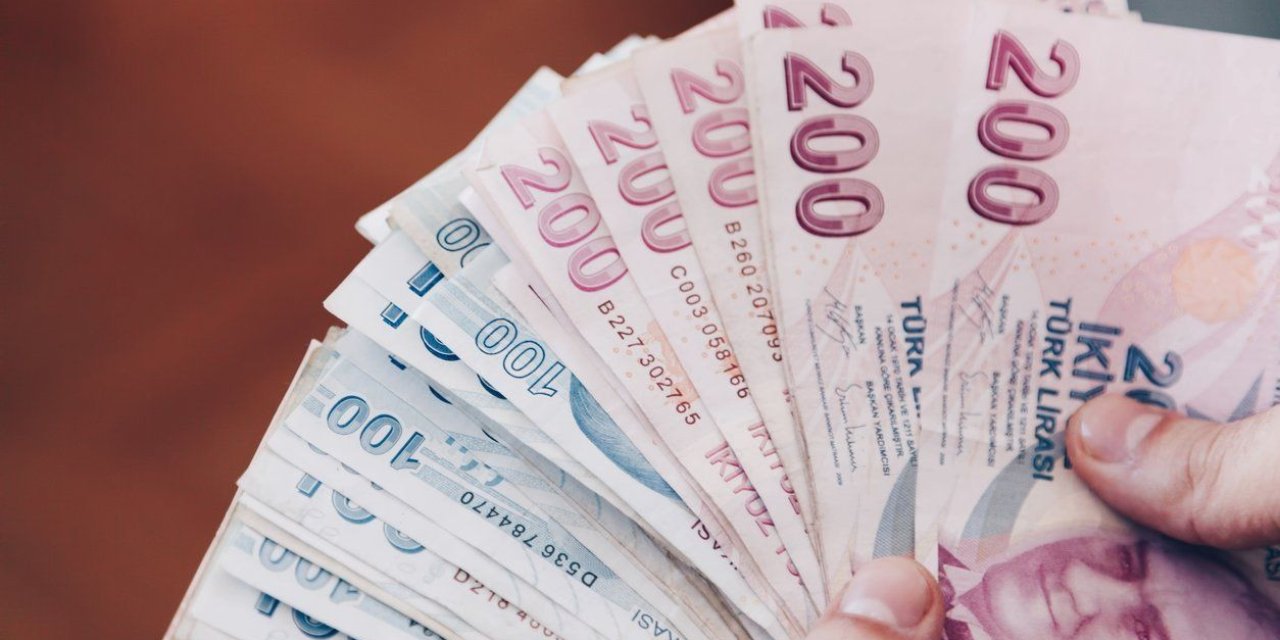 Antalya Büyükşehir Belediyesi'nden Üniversite Öğrencilerine 13.000 TL Burs Desteği: Başvurular Başladı!
