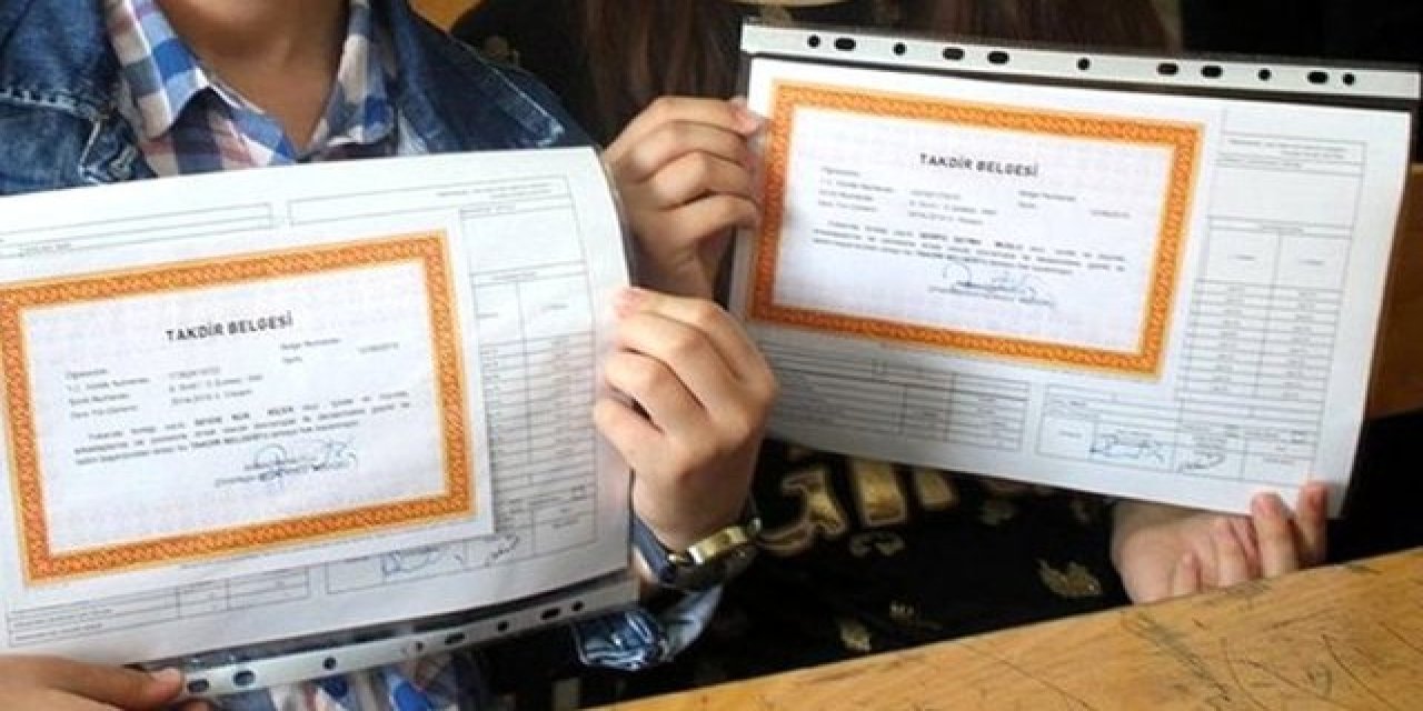 MEB'den Milyonlarca Öğrenciyi İlgilendiren Karar: Okul Kıyafeti Giymeyene Takdir ve Teşekkür Belgesi Yok