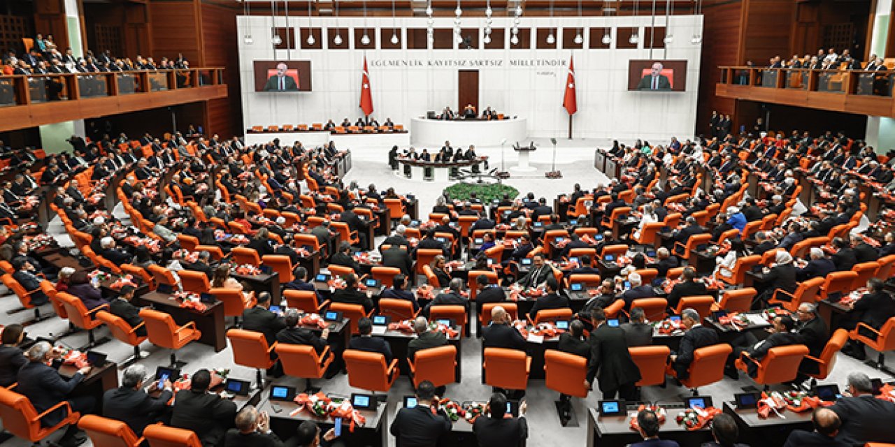 Kritik Karar Meclis'ten Geçti: TSK'nın Irak ve Suriye Görevi 3 Yıl Uzatıldı