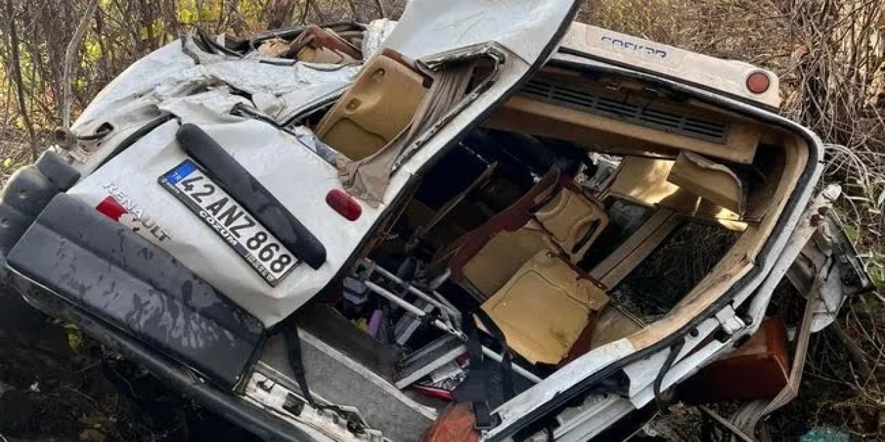 Konya'da Korkutan Kaza: Öğrenci Servisi Uçuruma Yuvarlandı! 14 Yaralı