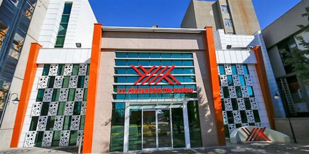 YÖK'ten Üniversitelere Net Talimat: İşçi Personele Yönetici Koltuğu Verilemez!