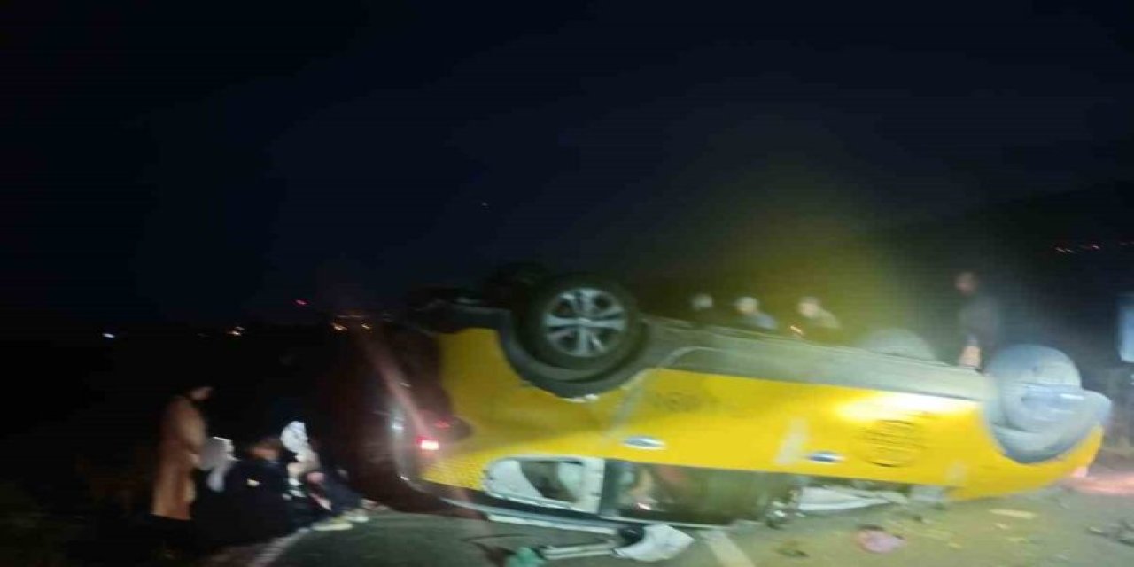Muş'ta Öğretmenleri Taşıyan Taksi Takla Attı: 7 Yaralı