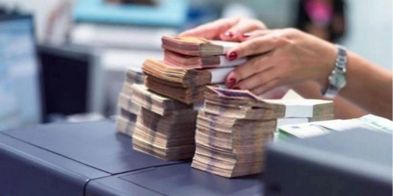 100 Bin TL Kredi Çekecekler Dikkat: İşte Banka Banka Güncel Faiz Oranları ve Aylık Taksitler