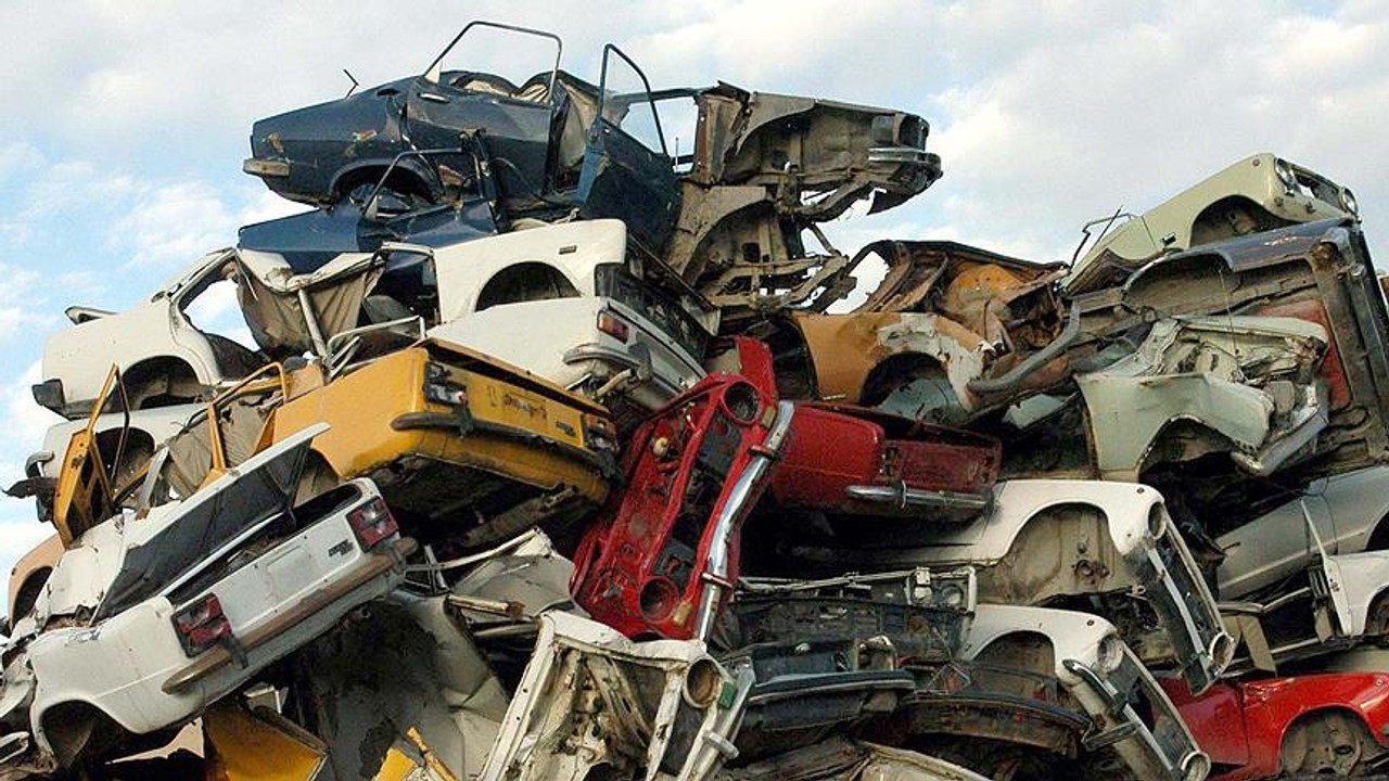 Hurda Teşviki ÖTV İndirimi Meclis'ten Geçti Mi? İşte "İlk Arabam" Desteğinde Kritik Detaylar!