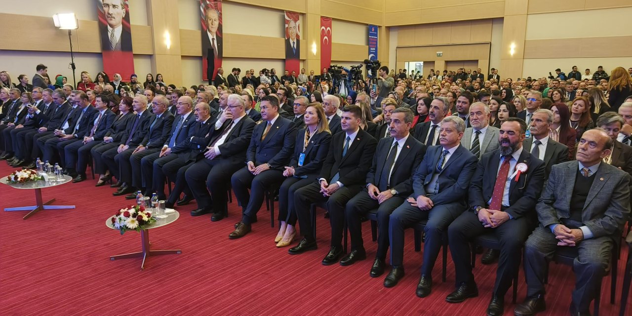 Türkiye'nin Sağlık Karnesi: MHP, 13 Kritik Sorunu ve Çözüm Yolunu Açıkladı