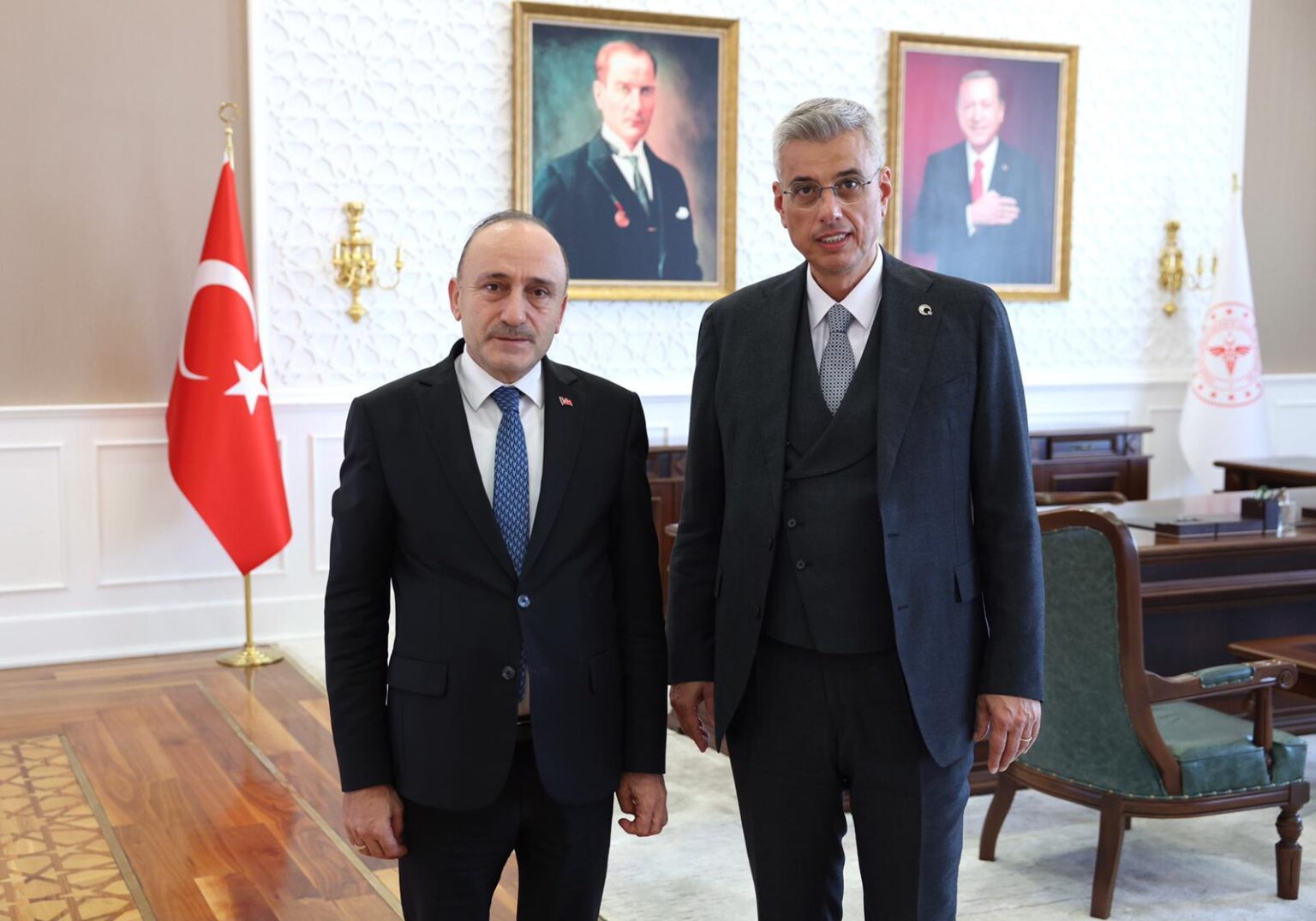 Sağlık İşçilerinin 'Tayin Yasağı' Çığlığı Bakan Memişoğlu'nun Masasında!