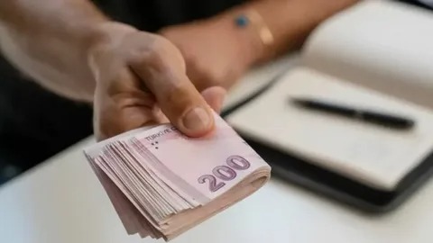 Memur ve Emekli Maaşları Ne Kadar Olacak? Ocak 2025 Zammı İçin İlk Rakamlar Belli Oldu