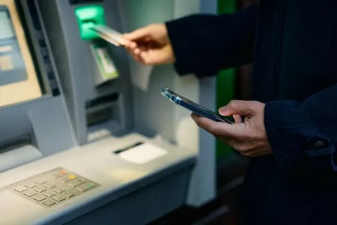 Bankalardan Milyonları İlgilendiren Karar: ATM Para Çekme Limitleri Değişiyor!