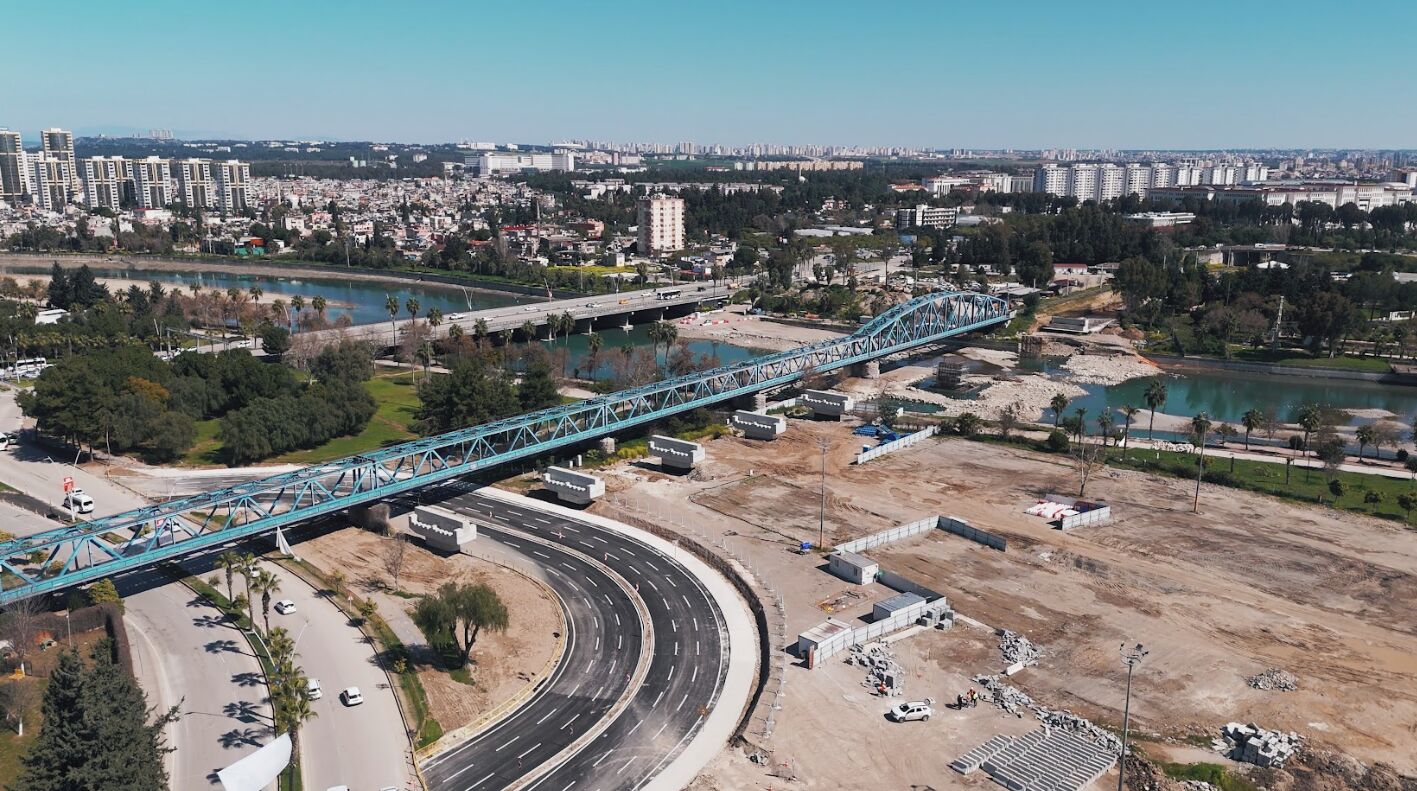 Akdeniz'in Dev Projesi Sona Yaklaşıyor: Erdemli-Taşucu Otoyolu ile Ulaşım 1 Saat 45 Dakikaya Düşecek