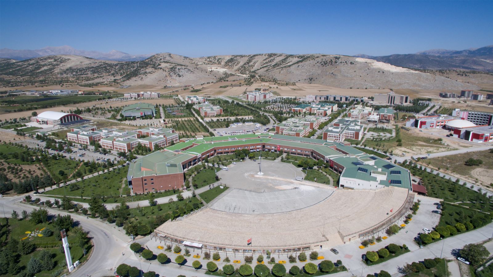 KPSS Puanı Olanlara Fırsat: Süleyman Demirel Üniversitesi Sınavsız 68 Personel Alıyor!