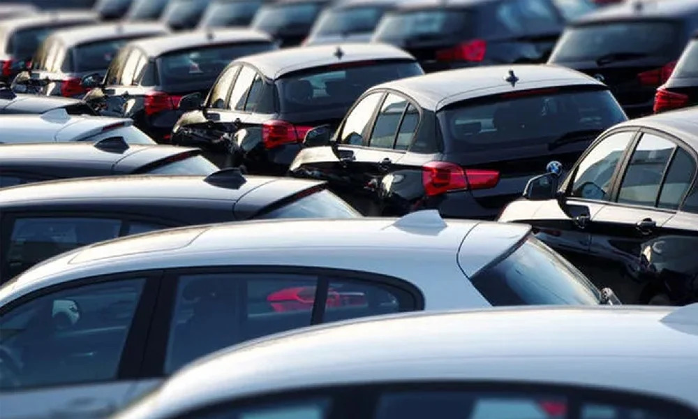 Sıfır Araç Alacaklara Devlet Desteği: 3 Çocuklu Ailelere Özel 'İlk Arabam' Programı Geliyor!