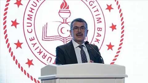 MEB'den Eğitimde Teknoloji Hamlesi: Binlerce Bilişim Laboratuvarı ve Yenilikçi Sınıf Kuruldu!