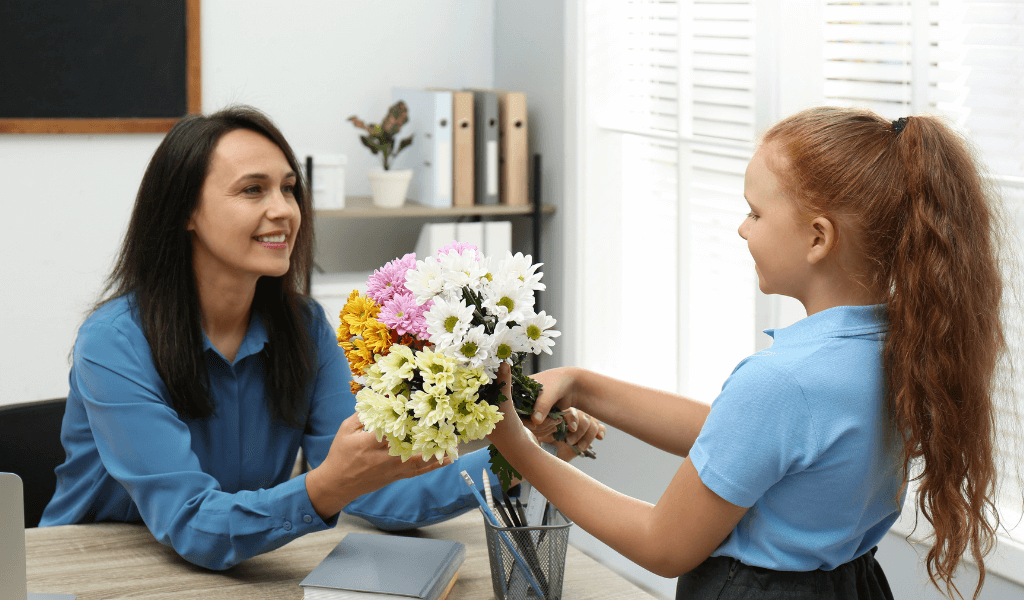 Bakan Tekin'den Öğretmenler Günü İçin Anlamlı Çağrı: Veliler Okullara Davet Edildi!