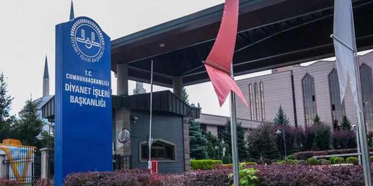 Diyanet 1250 Kur'an Kursu Öğreticisi Alacak: Başvuru Şartları ve Tarihleri Açıklandı