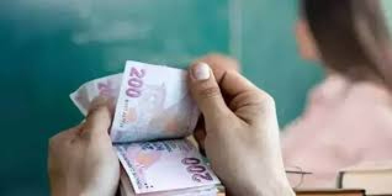 Ücretli Öğretmenlere Aralık'ta Çift Maaş Sürprizi: Toplam Ödeme 44 Bin TL'yi Geçecek!