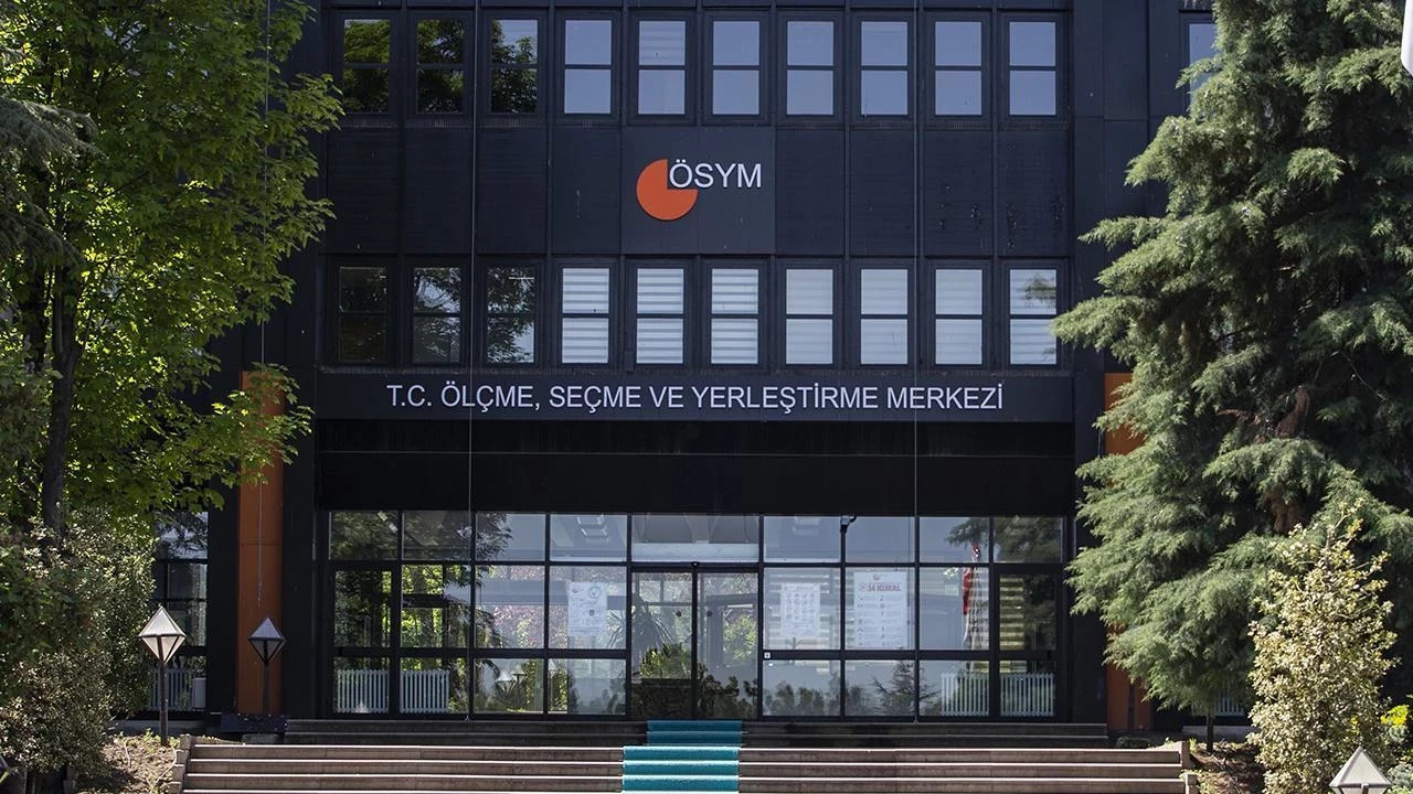 ÖSYM'den Yüksek Maaşlı Personel Alımı: 14 Sözleşmeli Bilişim Uzmanı Aranıyor!