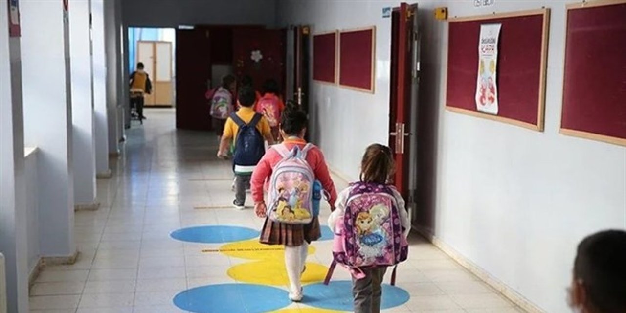 İlkokula Başlama Yaşında Yeni Dönem: MEB'den Milyonlarca Veliyi İlgilendiren Karar!
