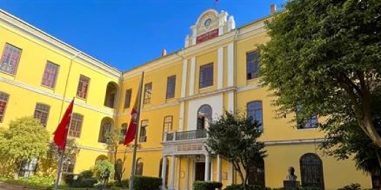 Lisede Skandal İddia: Kız Öğrencilere Yönelik 507 Maddelik Taciz Listesi