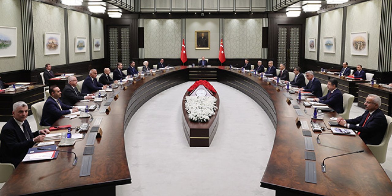 Kabine Bugün Toplanıyor: Asgari Ücret ve Terörsüz Türkiye Gündemde