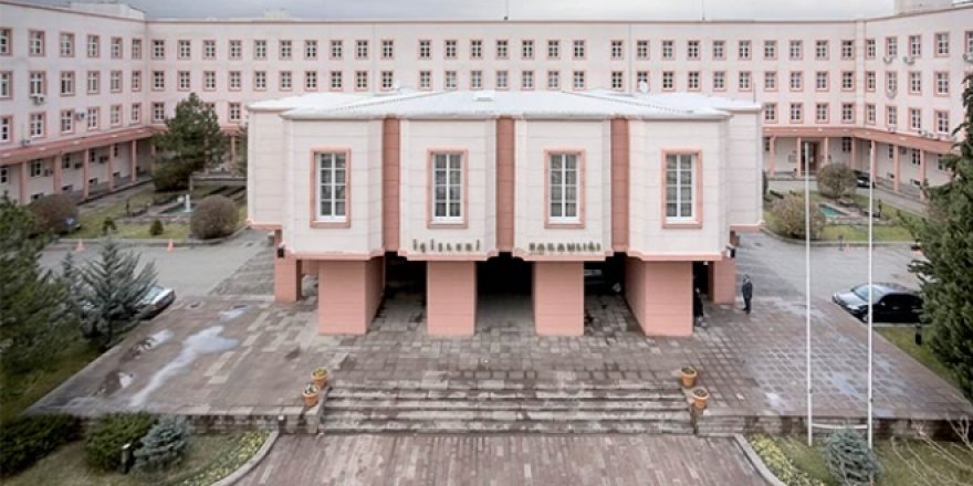 Valiler Kararnamesi Yayımlandı: 7 İl Valisi Merkeze Alındı, 19 İle Yeni Atama