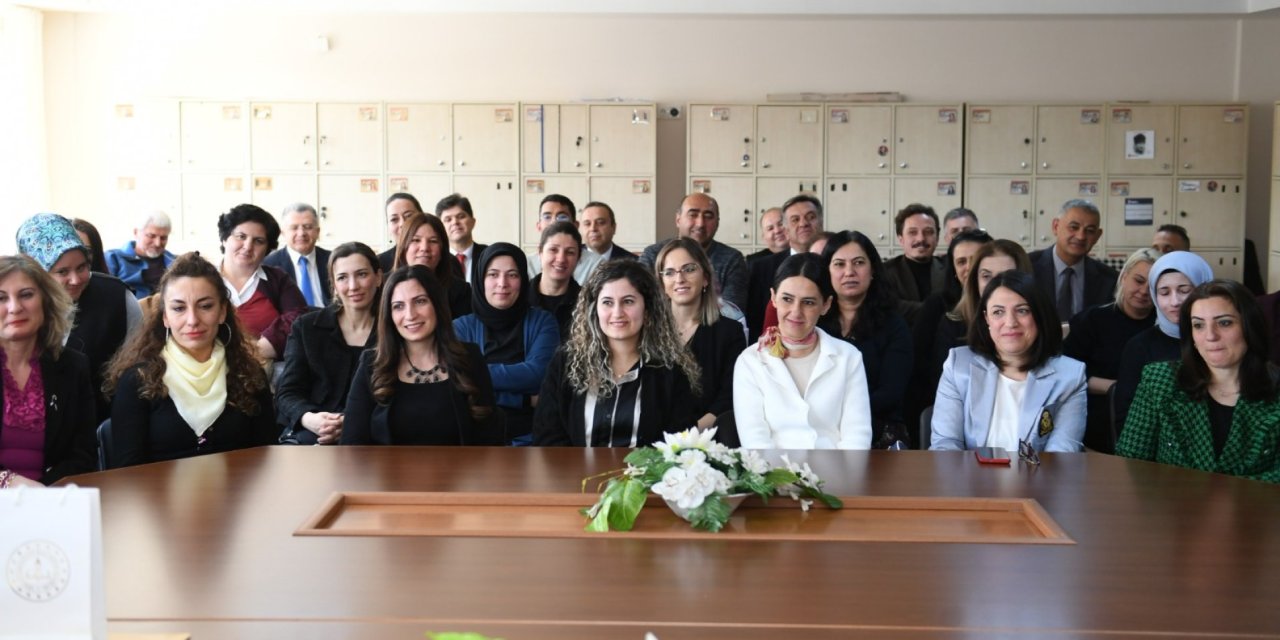 MEB Yayımladı: 2026 Yarıyıl Tatili Mazerete Bağlı Öğretmen Yer Değiştirme Takvimi