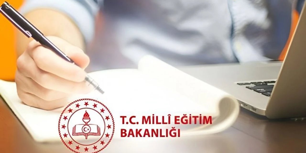 Okul Müdürlerine Yeni Yetki: Yapay Zekâ Kurullarına Başkanlık Edecekler