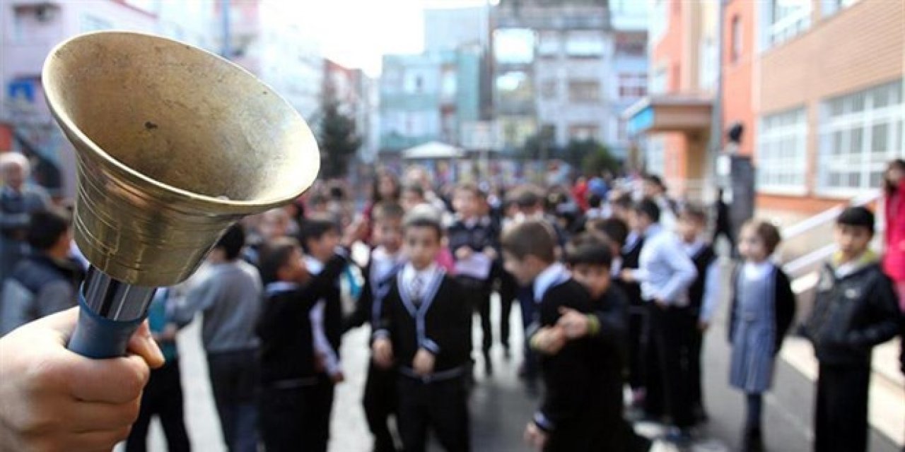 Yarıyıl tatili sona erdi: Okullarda ilk ders zili çaldı