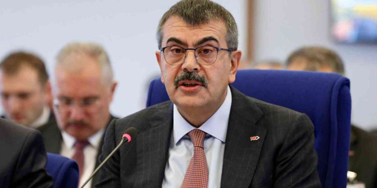 Bakan Yusuf Tekin: "Eleştirileri Ciddi Bulmuyorum!"