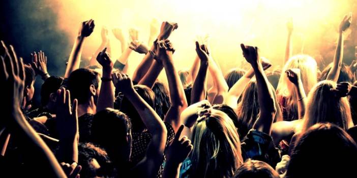 Öğretmenler Günü'nde Klasik Kutlamalara Veto: Genç Öğretmenler Kendi Partilerini Organize Ediyor