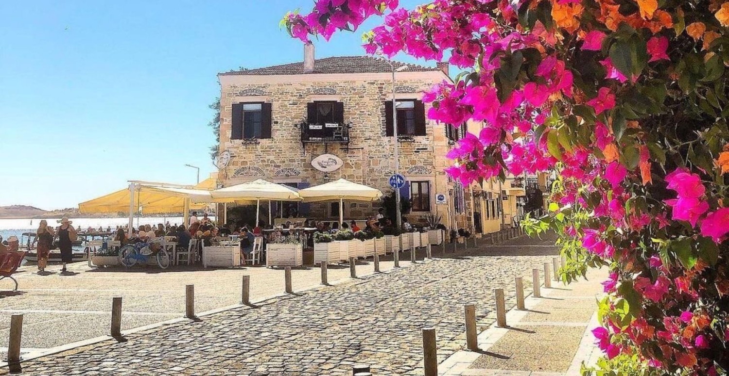 İzmir'in en güzel ilçesi! Tası tarağı toplayan oraya kaçıyor!